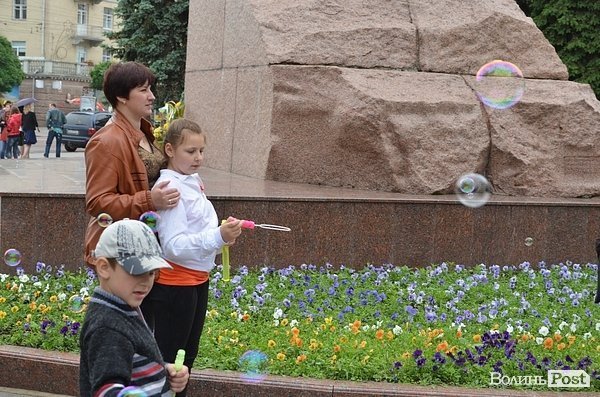 Фестиваль бульбашок у Луцьку. ФОТО