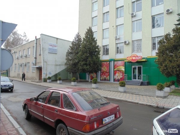 У Луцьку «Самооборона» «взяла в облогу» гральні заклади. ФОТО