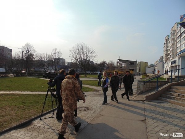 У Луцьку «Самооборона» «взяла в облогу» гральні заклади. ФОТО