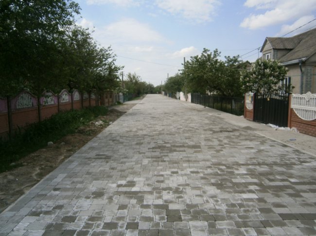 У селі під Луцьком капітально ремонтують дорогу