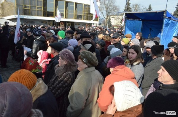 Майдан у Луцьку: Віче і хода на ДПЗ. ФОТО