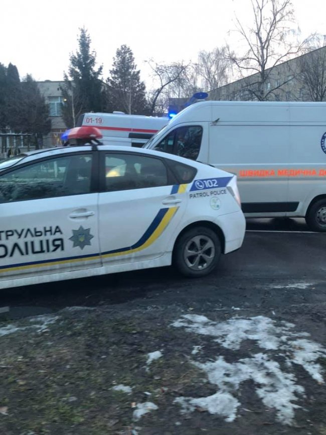 У Луцьку зіткнулися Lexus і Geely: постраждала 11-річна дівчинка. ФОТО