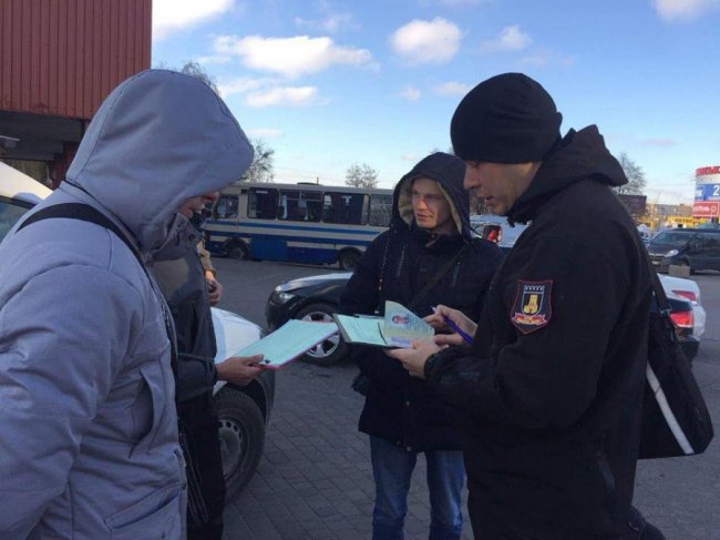 У Луцьку за місяць оштрафували понад 150 курців. ФОТО