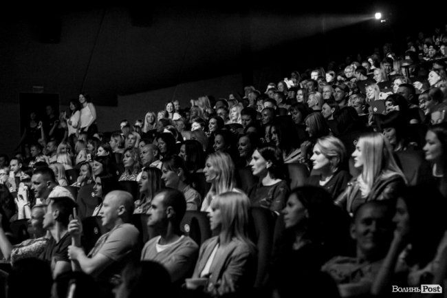 Шквал емоцій та запальна музика: як у Луцьку виступав Dan Balan. ФОТО