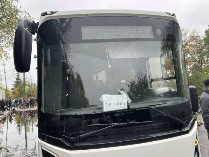Люди з Олешків уже вирушили на територію Росії, звідки полетять в Білорусь