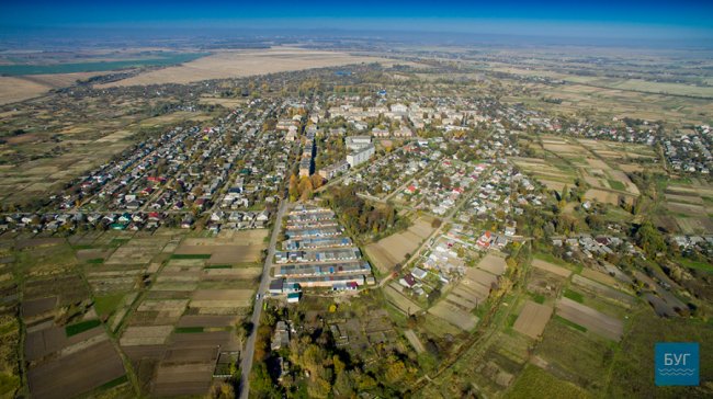 Неймовірні краєвиди волинського селища показали з висоти. ВІДЕО