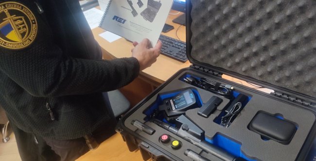 Кейс на мільйон: через волинський кордон пасажирка автобуса намагалась провезти електронний пристрій