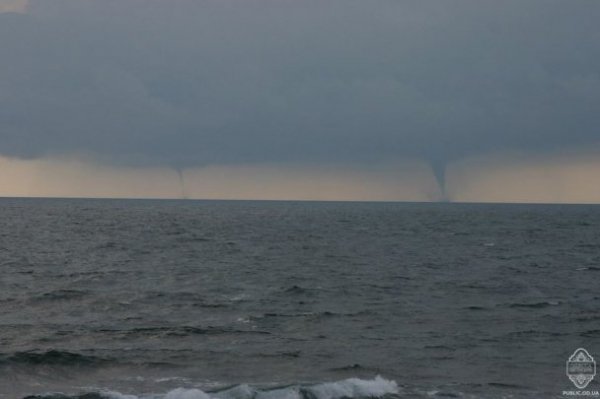Над морем в Одесі пронісся смерч. ФОТО