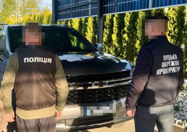  тисяч - за документи для видобутку надр: спійманому на хабарі посадовцю Луцької міськради оголосили підозру