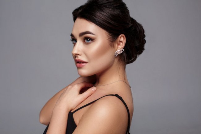 Лучанка із шоу «Холостяк» знялася у стильній фотосесії