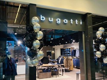 У ТРЦ «ПортCity» – відкриття фірмового магазину «Bugatti»*