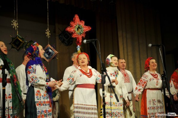 Фото з фестивалю вертепів у Луцьку
