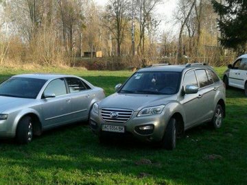 Біля луцької церкви зловили десяток «автоандонів»