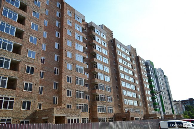 Фотозвіт із будівництва найяскравішого житлового комплексу Луцька*