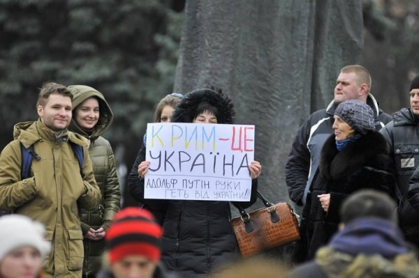 Антивоєнне віче в Луцьку: обличчя майдану. ФОТО