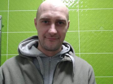 Талановитий перукар з Луцька терміново потребує дороговартісного лікування. ФОТО