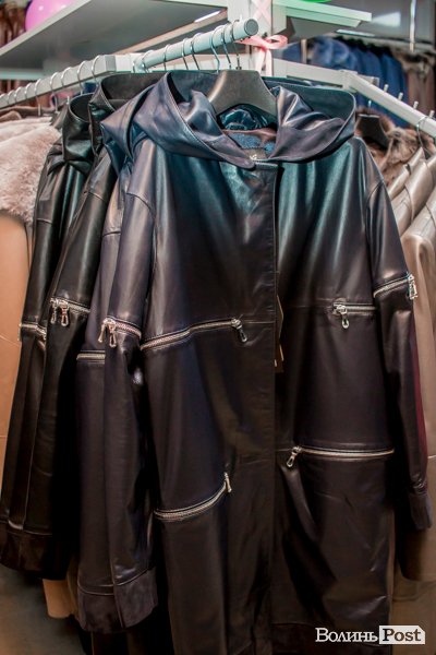 Магазин «Steel» у центрі Луцька пропонує шалені знижки на шкіру та хутро*