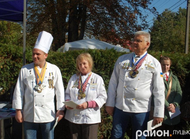 «Бурштинова осінь»: страви, мода і музика