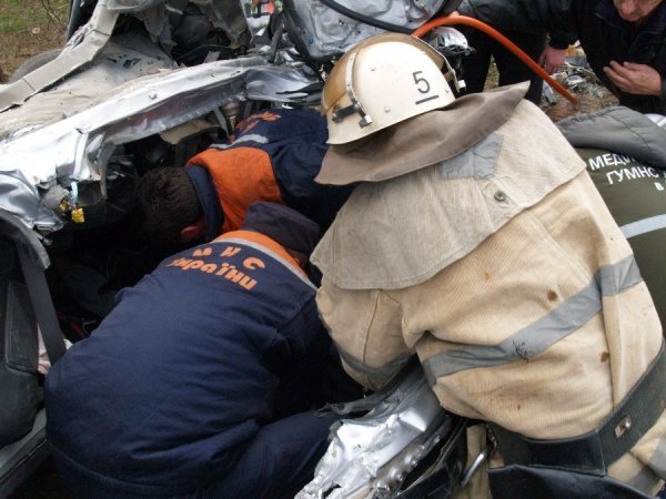 Аварія в Криму: легковик врізався в автобус з пасажирами. ФОТО. ВІДЕО