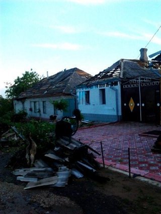 Ураган в Луганську. ФОТО. ВІДЕО