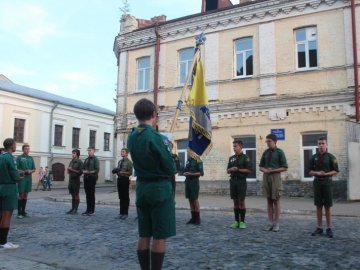 Пам’ять Василя Стуса в Луцьку вшанували флешмобом