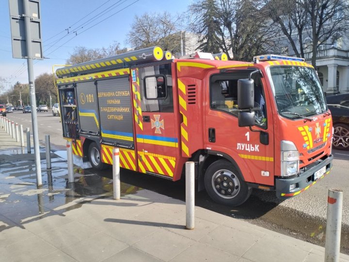 Пожежа у торговому центрі «Промінь» у Луцьку: евакуювали понад 100 людей