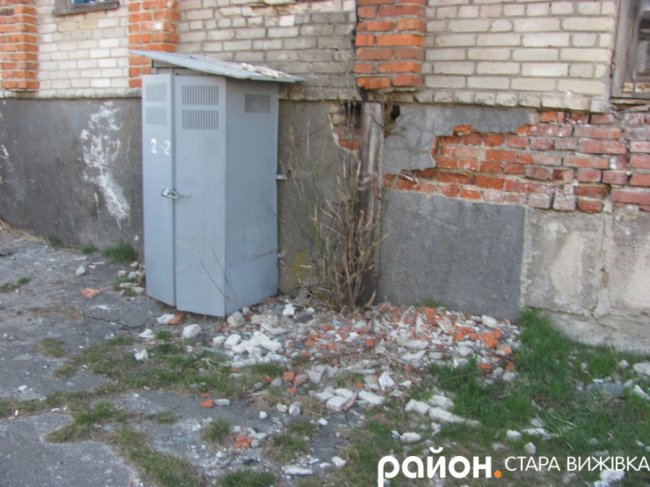 У селищі на Волині колишній кінотеатр перетворюється на руїни. ФОТО