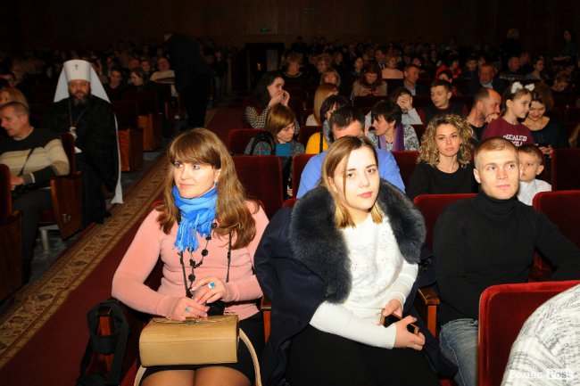 Як на концерті Олега Скрипки в Луцьку збирали гроші на церкву. ФОТО