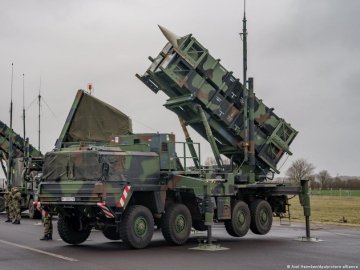 Німеччина терміново почала пошук Patriot для України