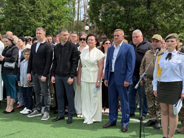 У волинському військовому ліцеї 175 випускників отримали свідоцтва про освіту. ФОТО