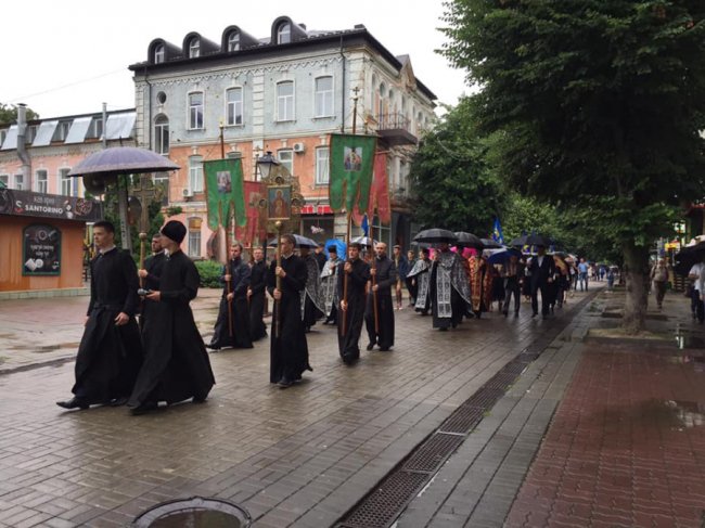 У Луцьку вшанували розстріляних в'язнів тюрми. ФОТО