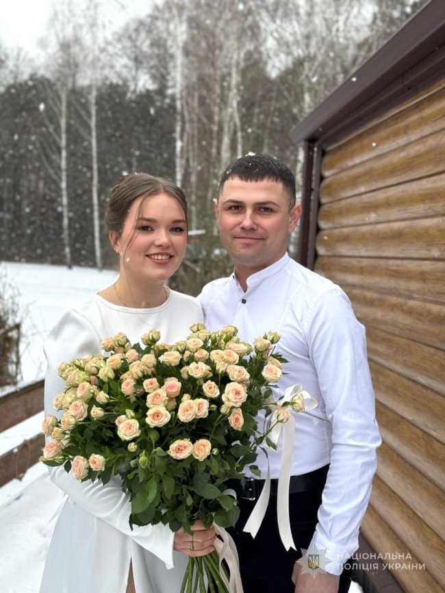 Напередодні Дня Валентина волинський поліцейський заручився з коханою