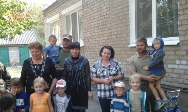 Волинські бійці допомагають дітям на Донеччині. ФОТО