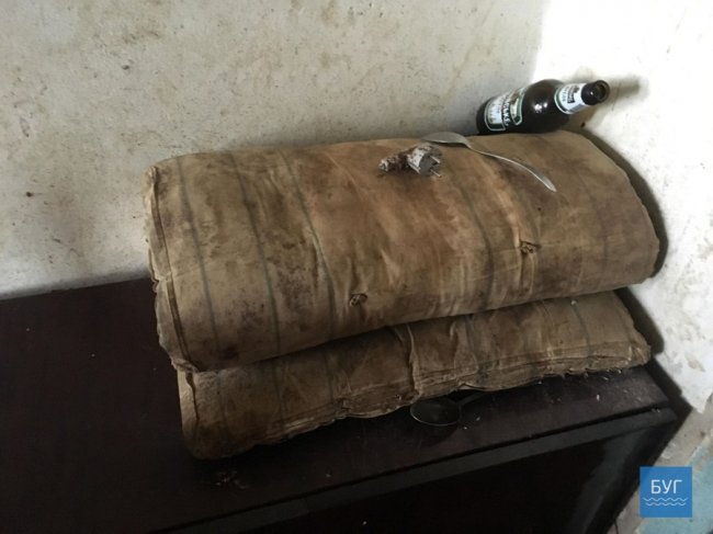 Жахливий сморід і відра з фекаліями: у гуртожитку на Волині страждають від сусіда-п'яниці. ФОТО