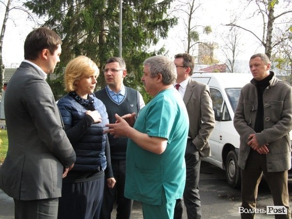 Богомолець у Луцьку поспілкувалася із військовими. ФОТО