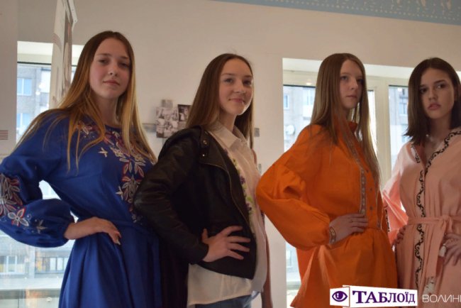 Етноодяг волинського краю представили у «Промені». ФОТО