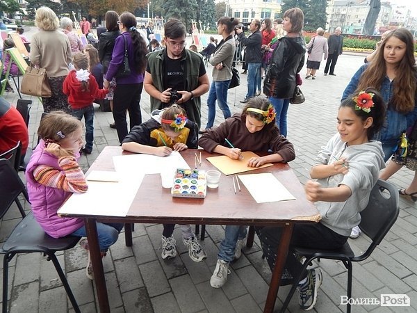 У Луцьку збирали кошти для волинських солдат. ФОТО