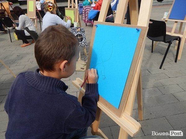 У Луцьку збирали кошти для волинських солдат. ФОТО