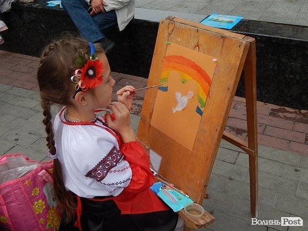 У Луцьку збирали кошти для волинських солдат. ФОТО