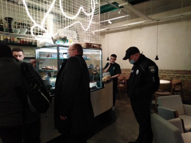 У Луцьку на дотримання протиепідемічних обмежень перевірили популярні заклади: де виявили порушення. ФОТО