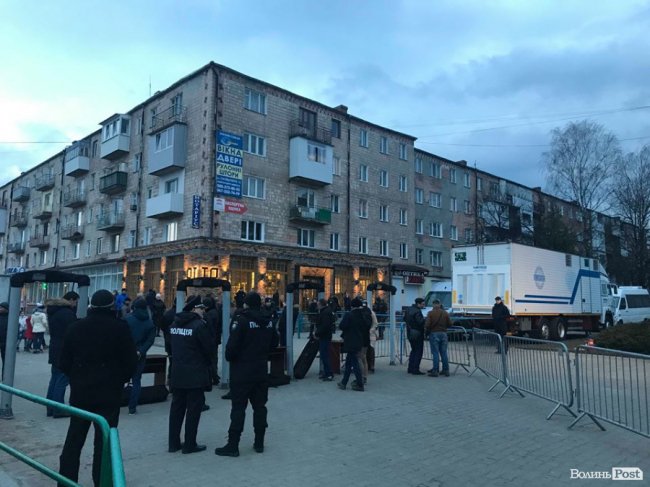 У Ковель приїхав Петро Порошенко. ФОТО. ВІДЕО