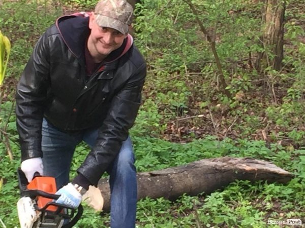 Депутати Луцькради вийшли на генеральне прибирання. ФОТО. ВІДЕО