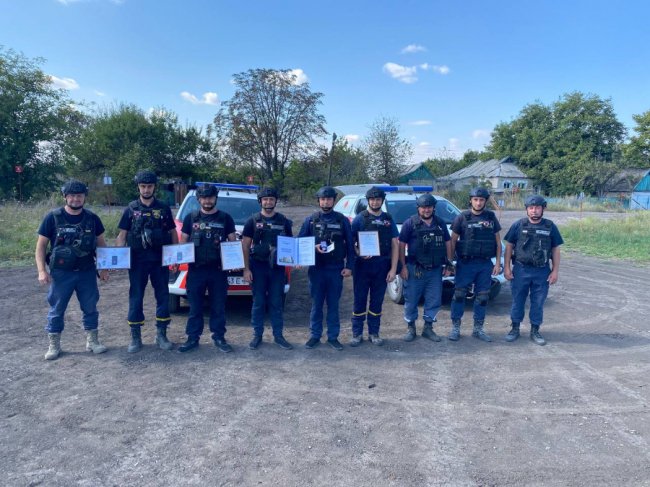 Волинським піротехнікам, які розміновують Донеччину, вручили нагороди та присвоїли звання. ФОТО