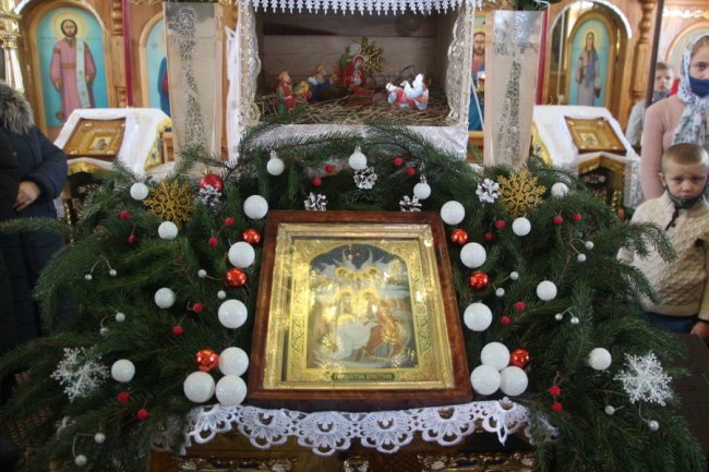 Владика Михаїл освятив недільну школу у волинському селі. ФОТО