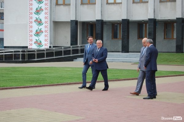 У День Прапора губернатор Волині говорив про місце України в Європі. ФОТО