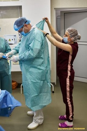 У волинській обласній лікарні провели операцію на серці без його зупинки. ФОТО