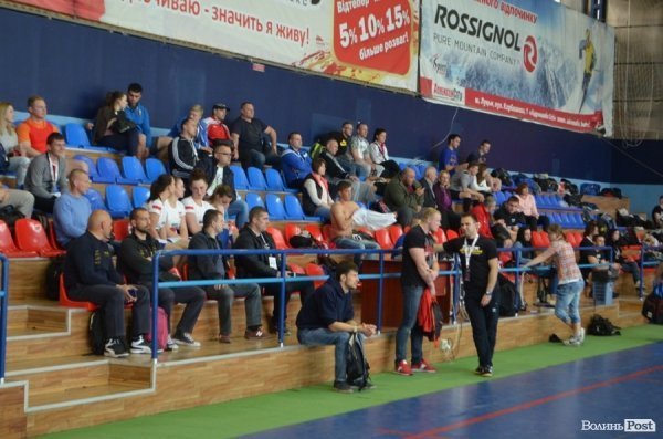 У Луцьку стартував ювілейний чемпіонат світу WPA з пауерліфтингу. ФОТО 