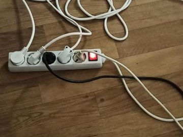 Які електроприлади краще не вимикати з мережі, щоб не нашкодити техніці