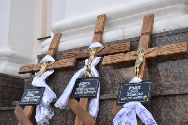 День скорботи: лучани віддали останню шану трьом Героям