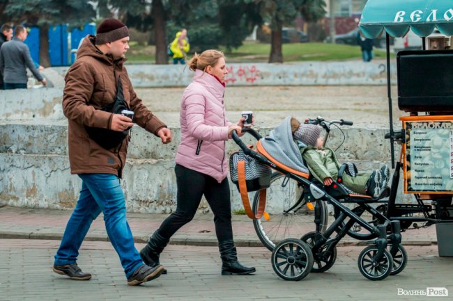 Кавовий Луцьк: як мешканці міста рятуються від холоду. ФОТО